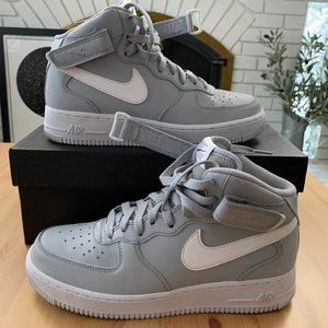 Gently Used - Nike Air Force 1 Mid 07